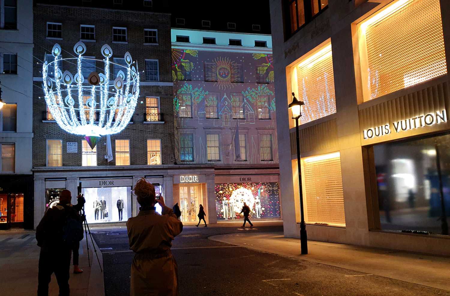 Dior on New Bond Street (© Motion Mapping)