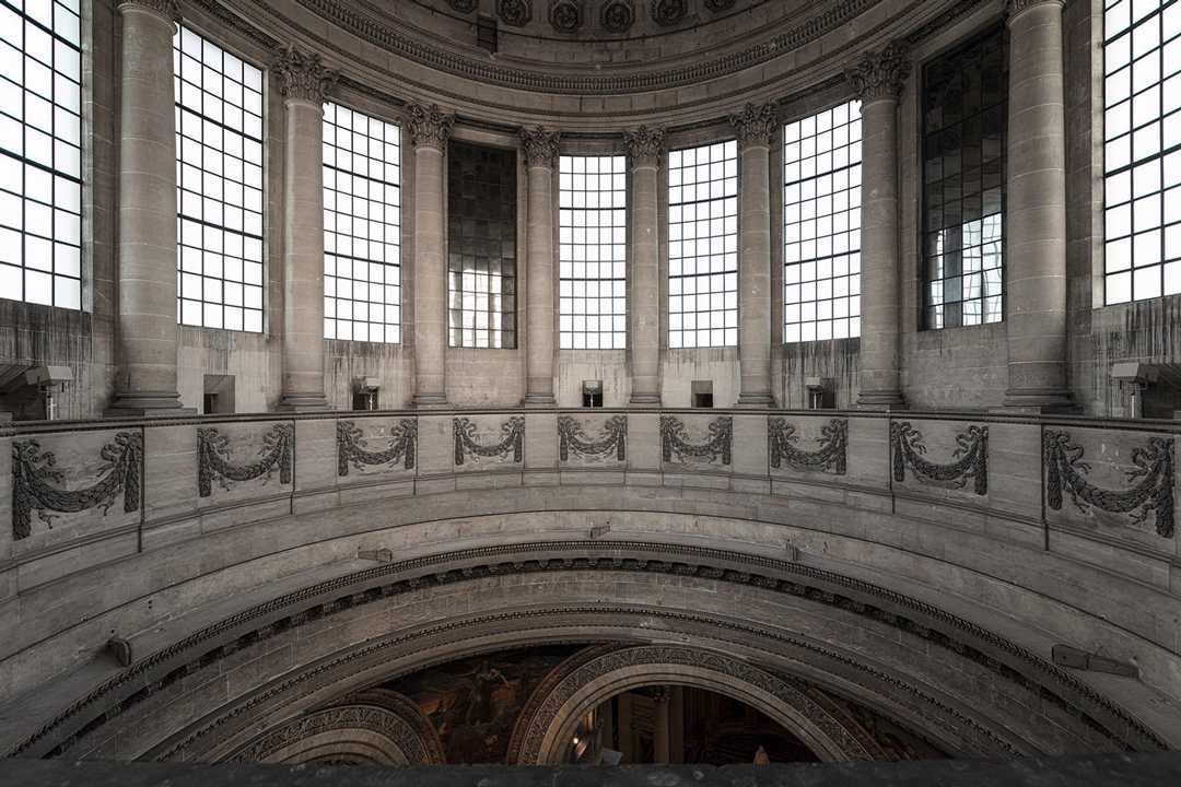 To support the new musical work, a bespoke sound system installed within the Panthéon