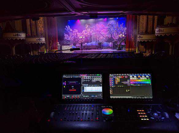 The creative team employed SolaFrame Theatre, SolaFrame 3000 and SolaHyBeam 3000 fixtures
