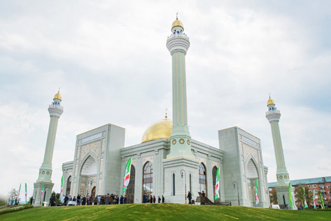 The Sulim Kadyrov Mosque in the village of Oyskhara