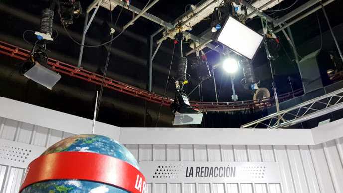 The fixtures are used in La Redacción, a daily live news programme