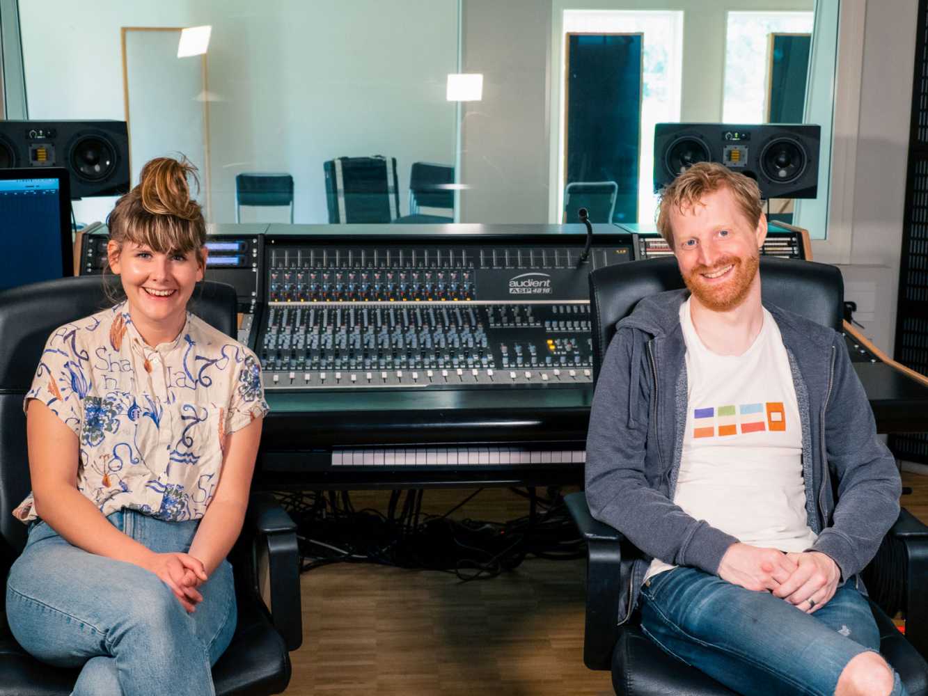 Students are taught by producers/songwriters Olivia Lundberg and Jarl Furingsten