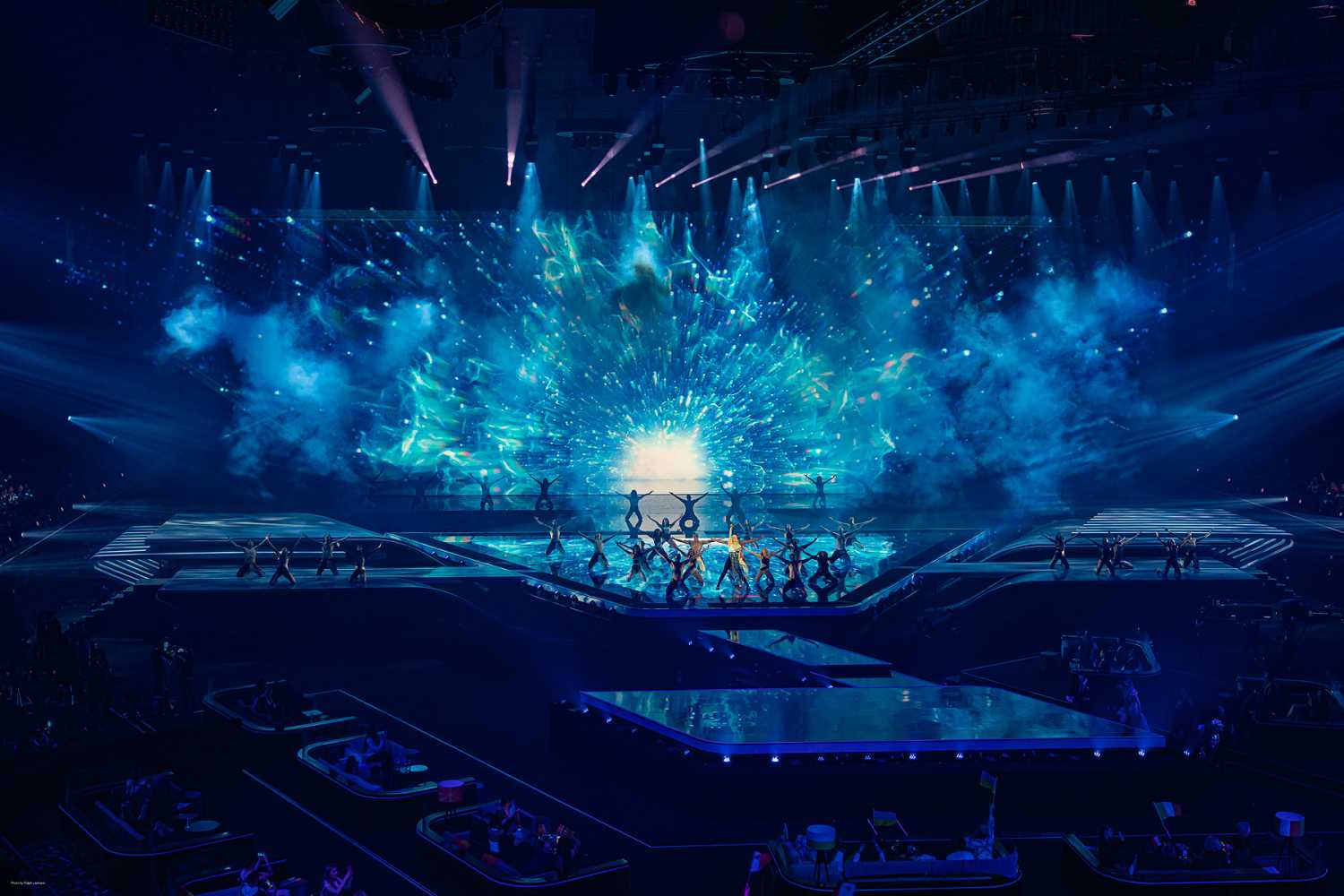 The Follow-Me 3D SIX remote tracking system was used to keep the performers in the spotlight