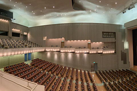 The centre boasts an open-air Wind Theatre, a small Moon Hall, and the principal Sun Hall