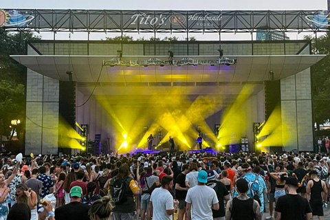 For Tito’s, Technotrix upgraded the PA rig to 12 full MLA modules