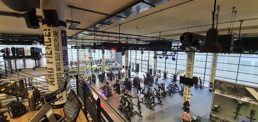 The gym boasts 5000sq.m of cardio and weight training space