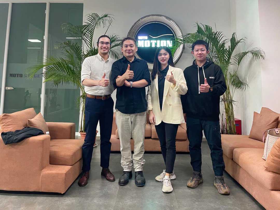 Ka-Ming Li (Brompton product application engineer), Phil Cui (Moto founder), Summer Zhang (account manager at Brompton), Kenny Mai (Brompton senior field Applications engineer)