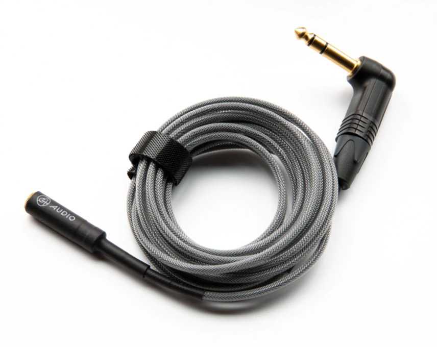 The cable can be used in a live audio settings