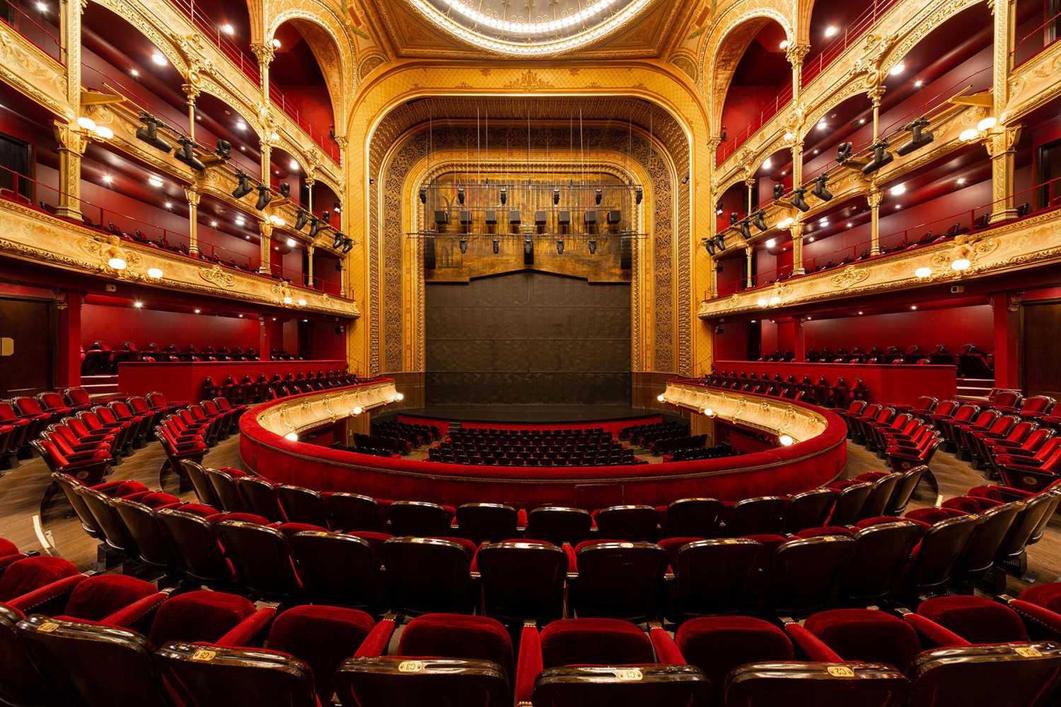 The Théâtre du Châtelet re-opened to the public in 2019 after several years of extensive renovation work (photo: Dimitri Bourriau)