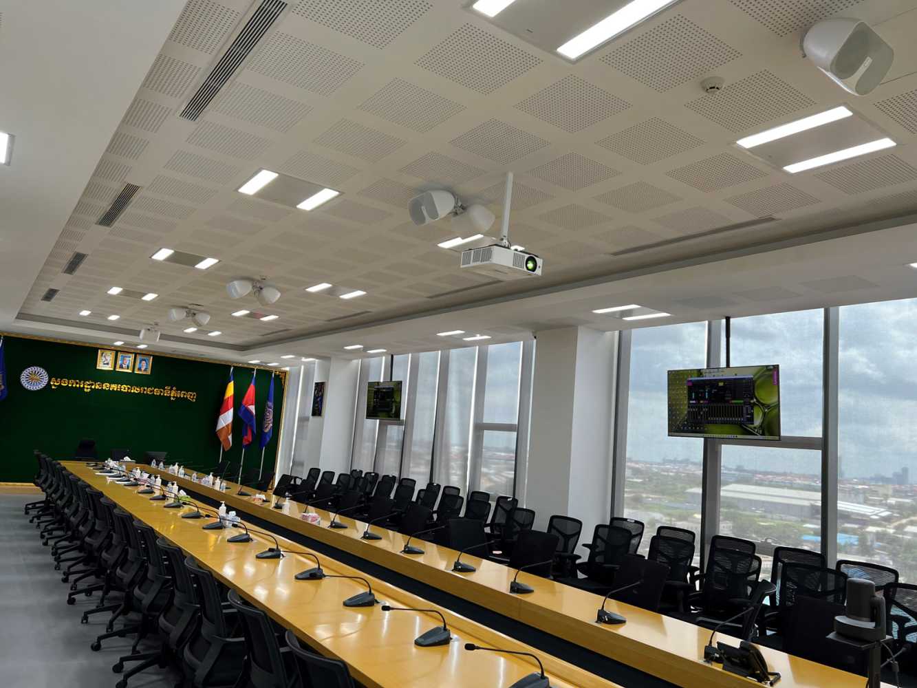 The facility required high quality audio reinforcement for its many meeting and conference spaces