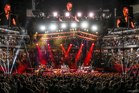 Jeff Ravitz’s design for the tour’s 360ﹾ stage has trussing that outlines the four corners of the room (photo: Steve Jennings)