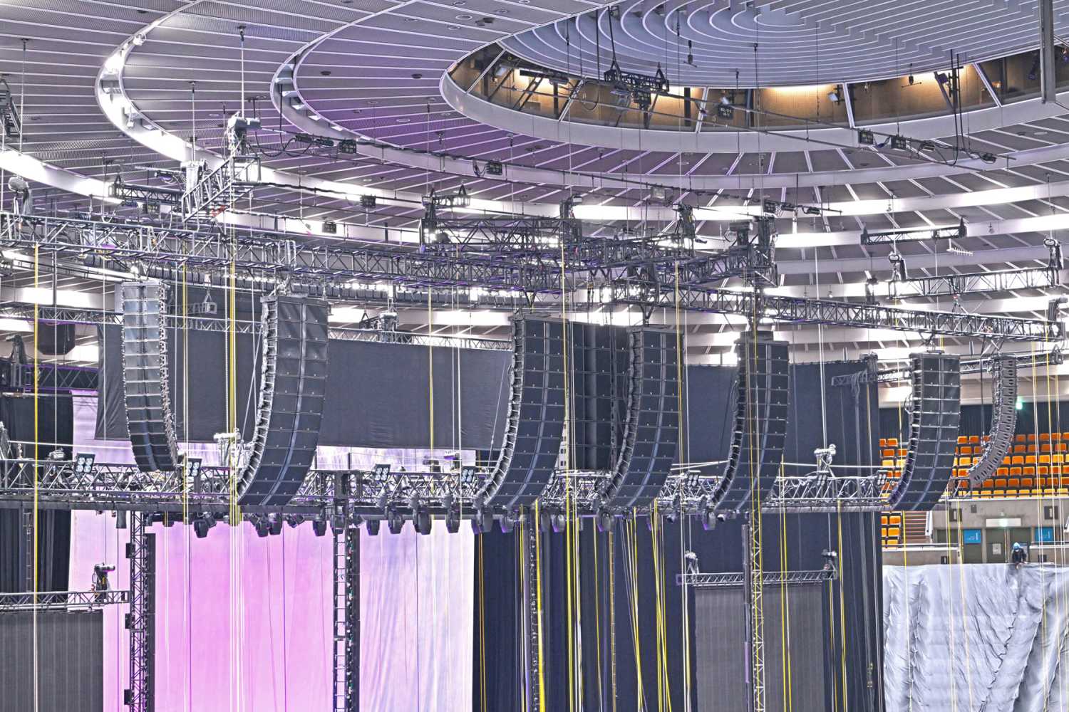 The final L-ISA configuration consisted of a main Scene System of five hangs of 12 L-Acoustics K2 each