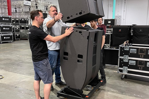 Steve Thom (system engineer, Dream Theater) and Marcus Ross (L-Acoustics) prepare for the road