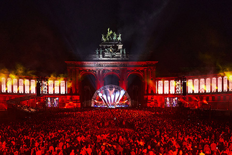 The event was staged in front of the magnificent Cinquantenaire Arcade (photo: Olivier Anbergen/Melting Prod)