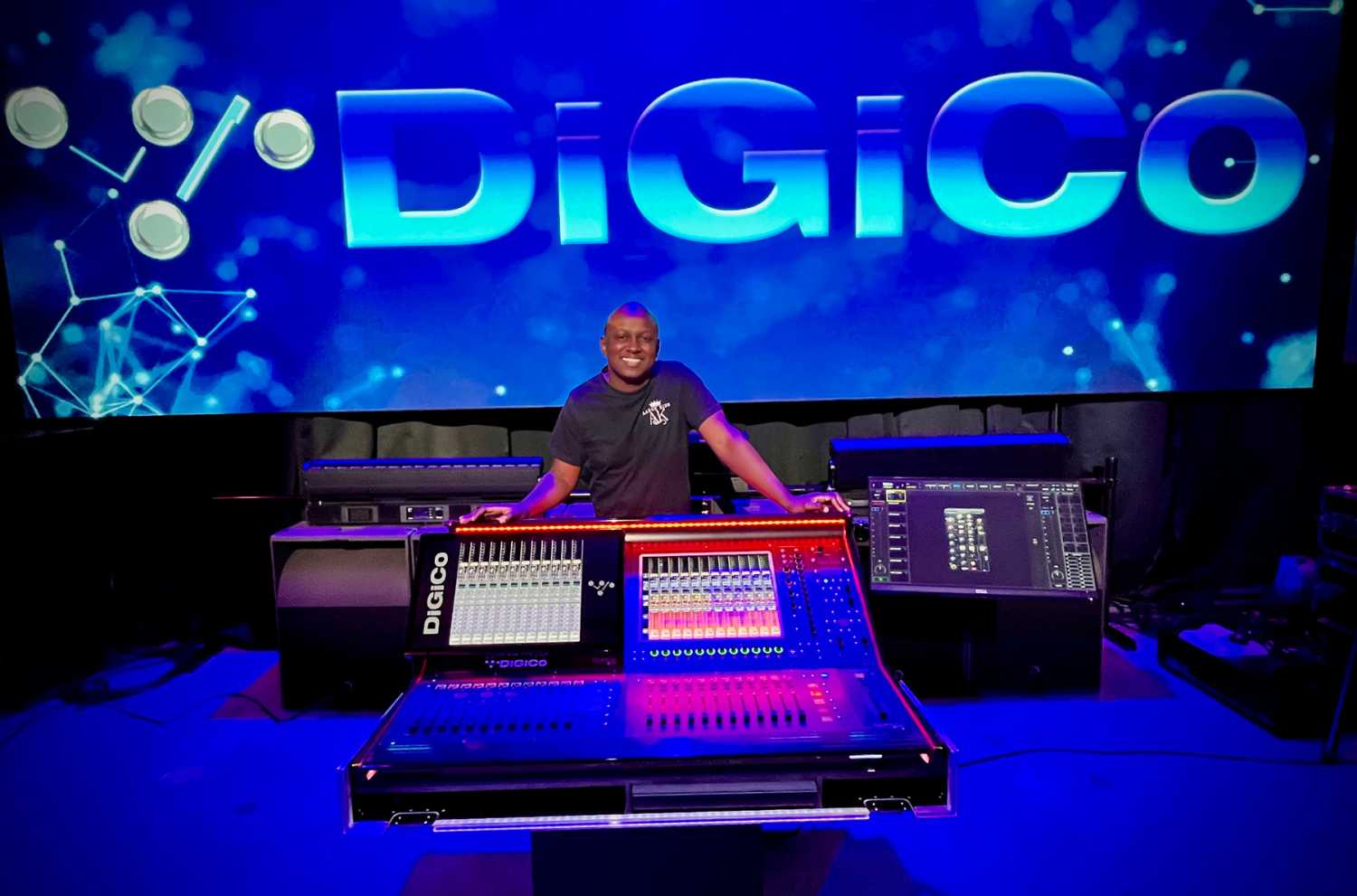 Aaron King with his new DiGiCo Quantum 225 and DWR’s Kyle Robson (left)