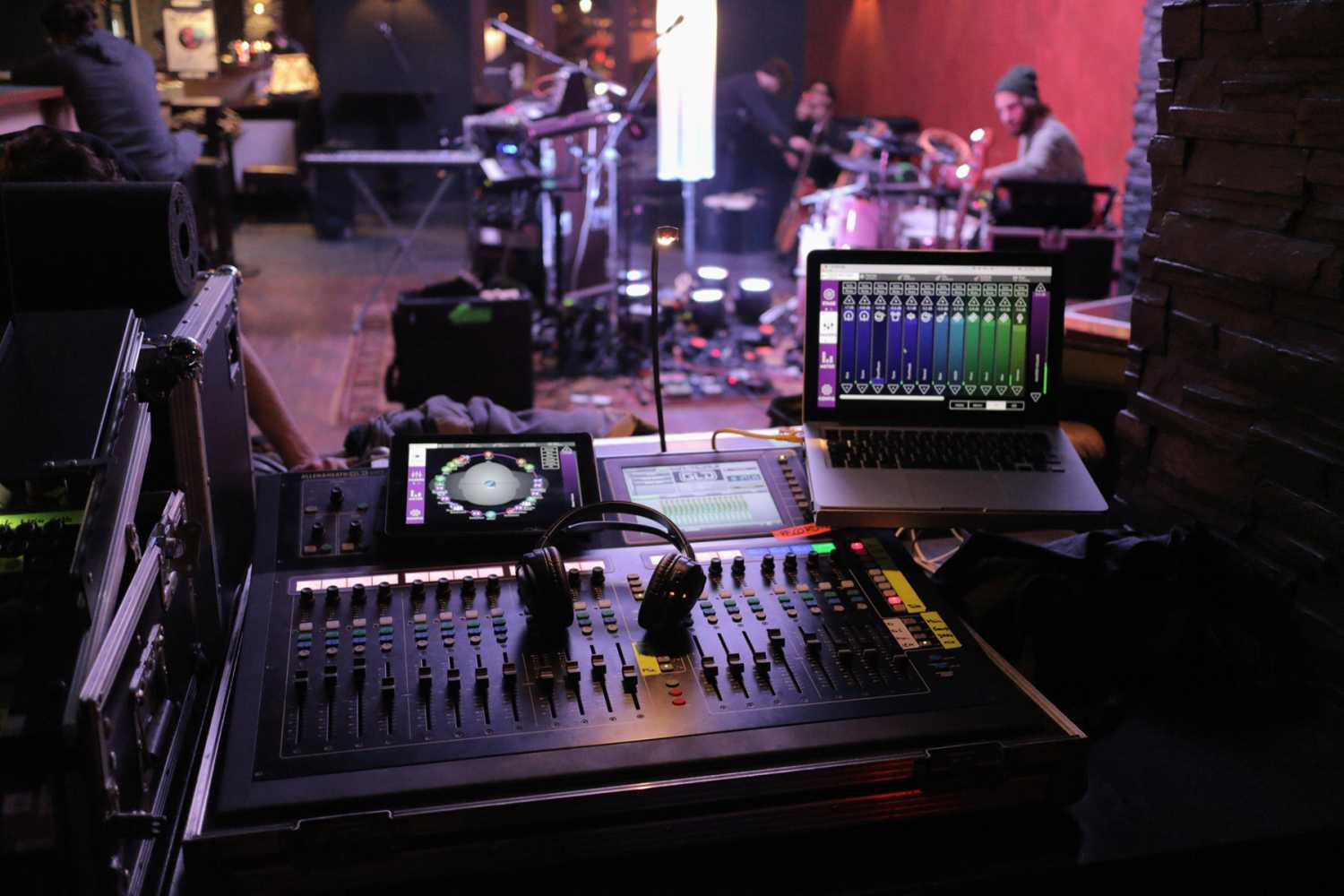 GLD-80 delivers sound of silence in Stuttgart - LSi Online