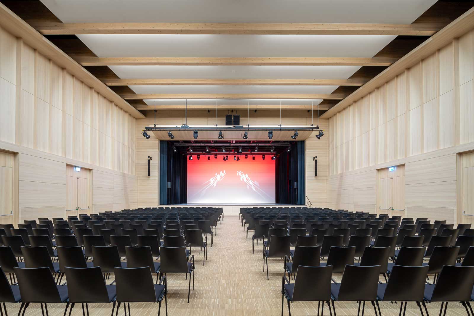 FaustForum installs ETC Prodigy P2 rigging system